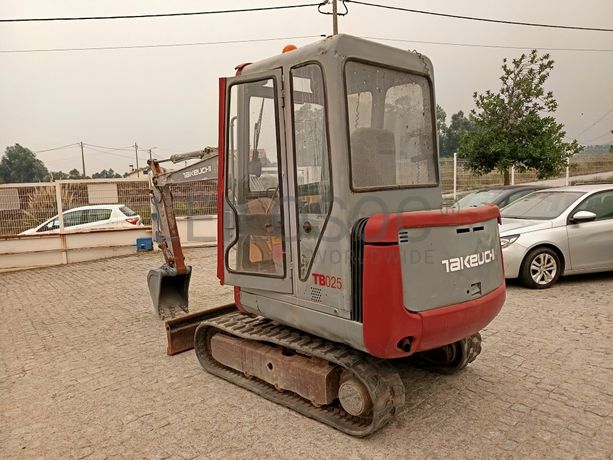 Mini Escavadora Takeuchi 