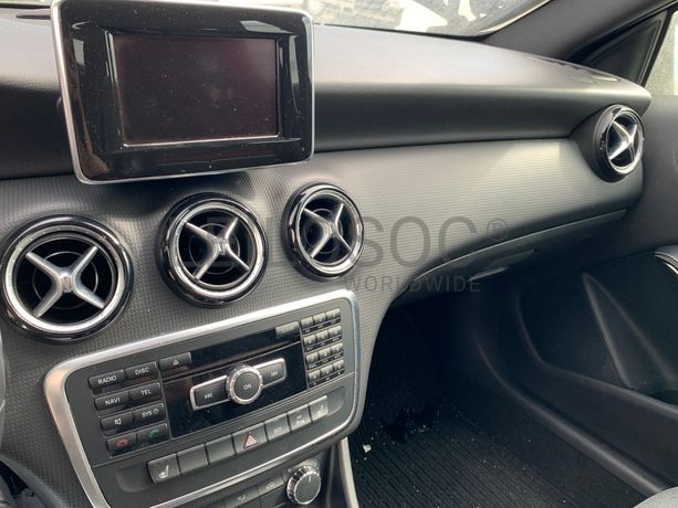 Mercedes-Benz A180 · Ano 2013