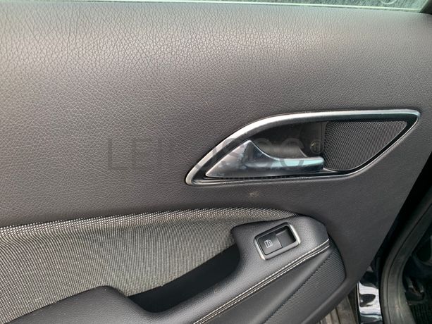 Mercedes-Benz A180 · Ano 2013