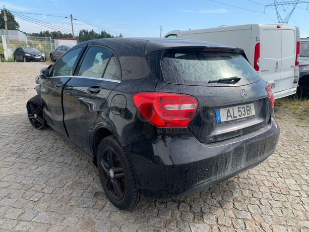 Mercedes-Benz A180 · Ano 2013