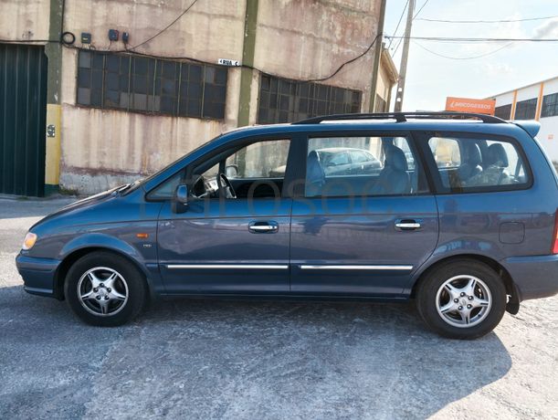 Hyundai Trajet · Ano 2003