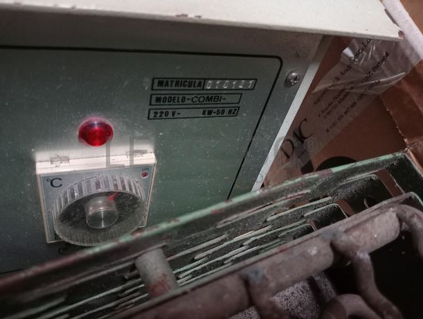 Máquina de Colar Testeiras