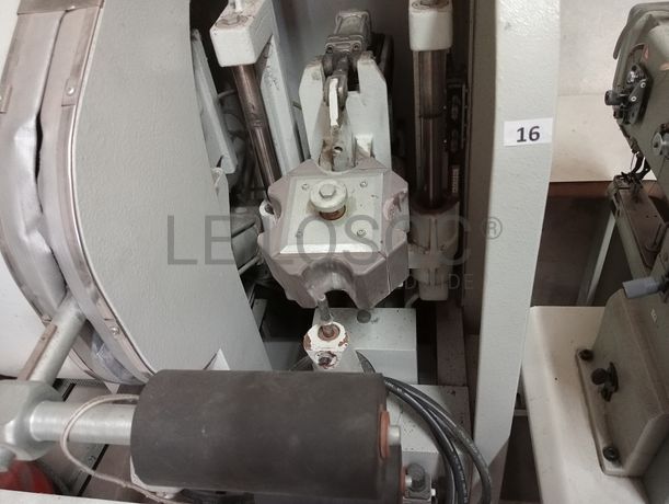 Máquina de Desenformar Formas dos Sapatos