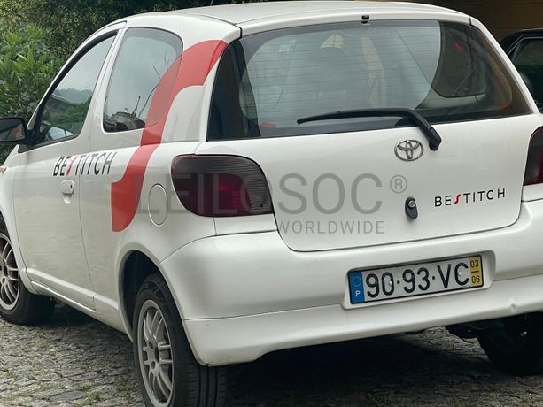 Toyota Yaris · Ano 2003