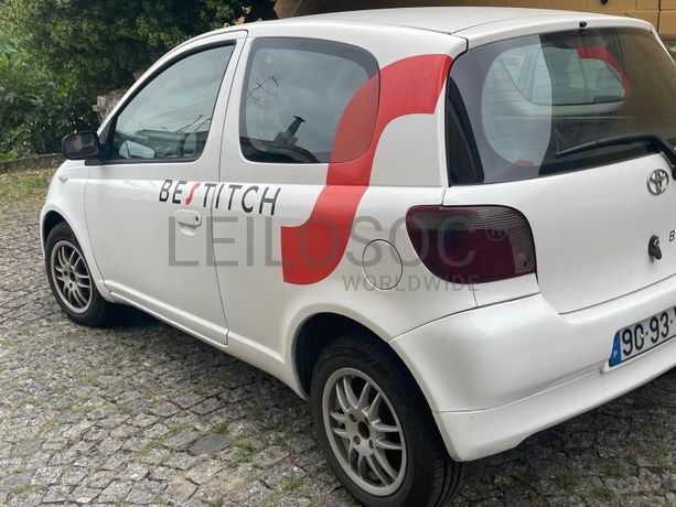 Toyota Yaris · Ano 2003
