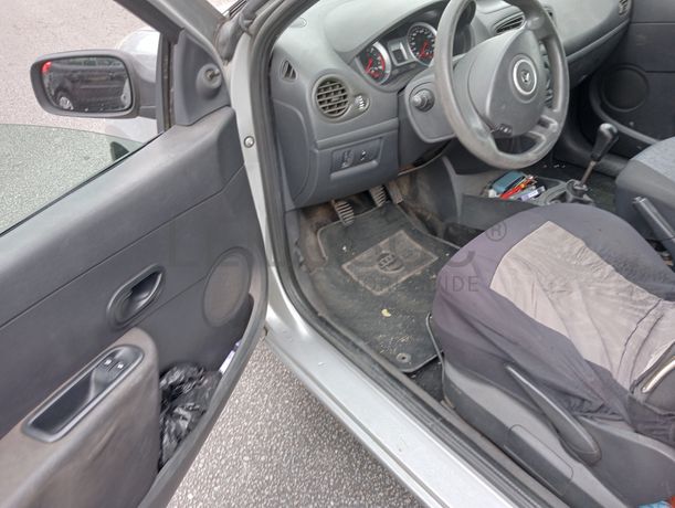 Renault Clio · Ano 2009