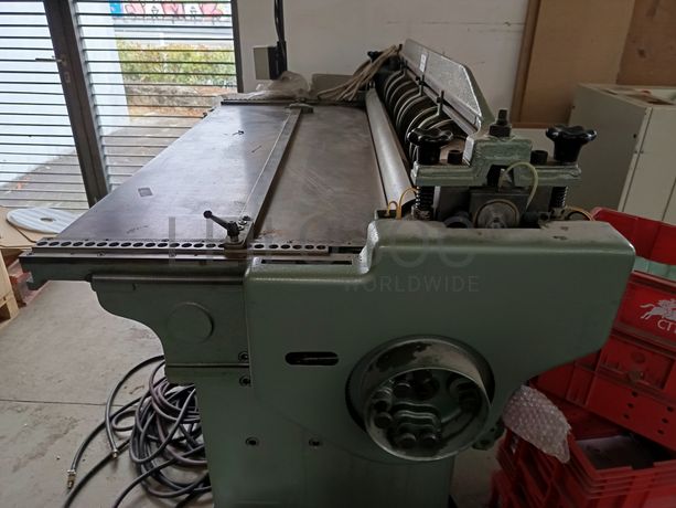 Máquina de Corte de Cartão