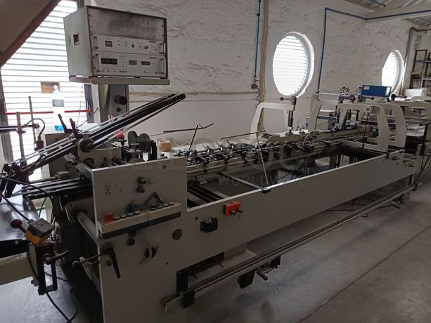 Máquina de Fechar Caixas