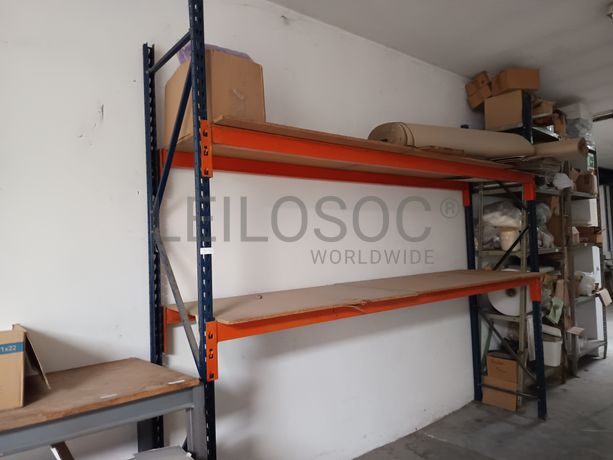 Escadote · Bancada Trabalho · Estantes · Armário