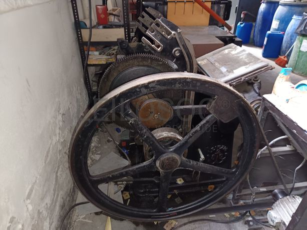 Máquina Manual de Corte e Vinco