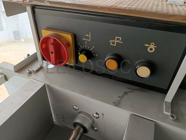 Máquina de Prensar Cadernos