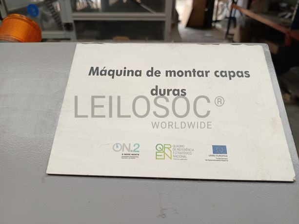 Máquina Montar Capas Duras