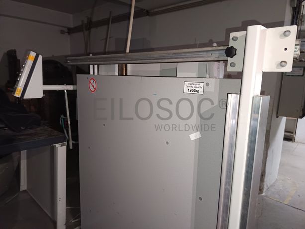 Elevador de Pilhas de Papel