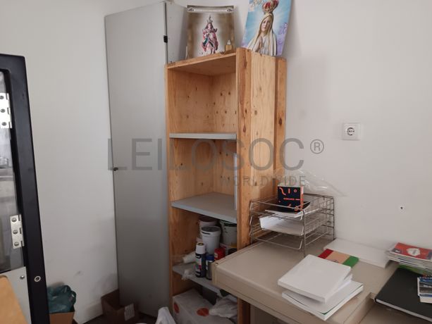 Secretárias · Cadeiras · Armários