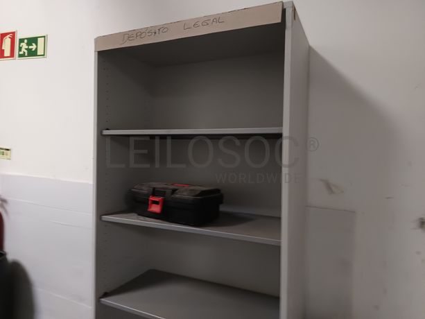 Bancada de Trabalho · Armário