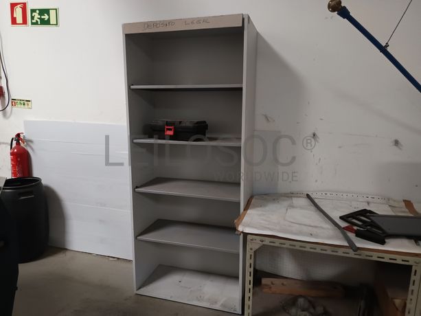 Bancada de Trabalho · Armário