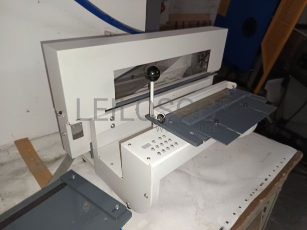 Máquina Índices/Separadores Posicionamento e Corte Elétricos