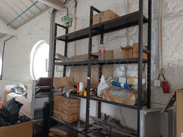 Bancadas de Trabalho · Armário · Estante