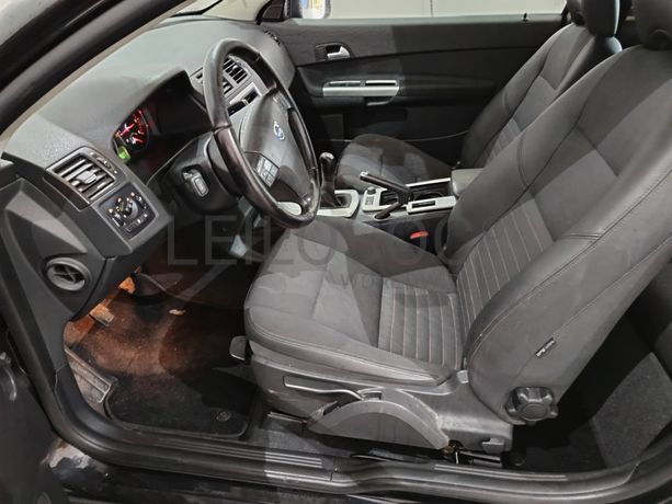 Volvo C30 · Ano 2013