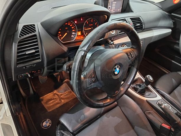 BMW 118D · Ano 2011