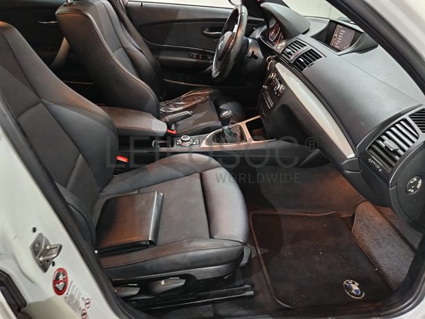 BMW 118D · Ano 2011