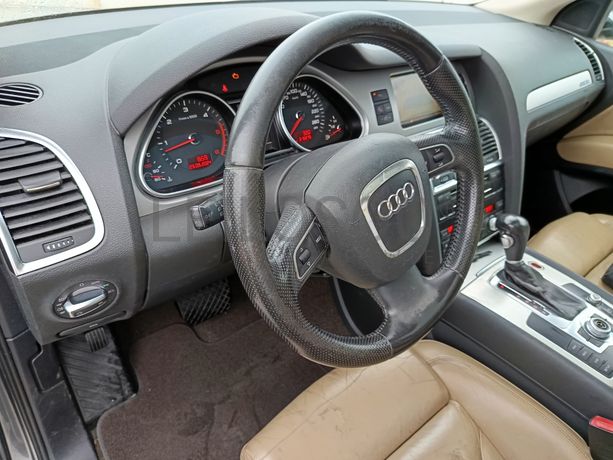 Audi Q7 · Ano 2010