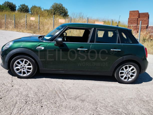 Mini Cooper One D · Ano 2017