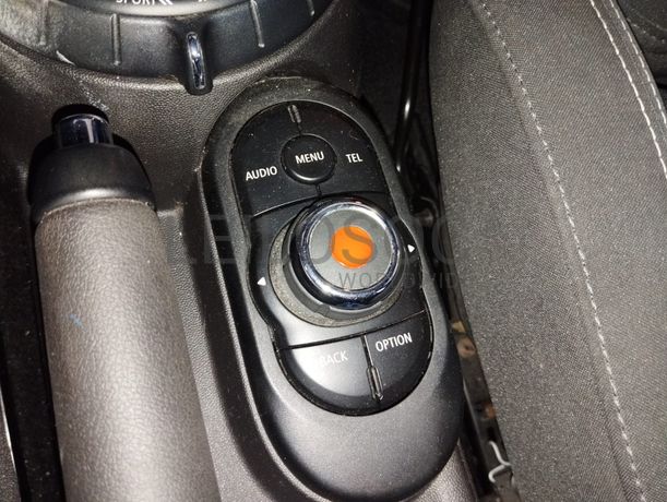 Mini Cooper One D · Ano 2017