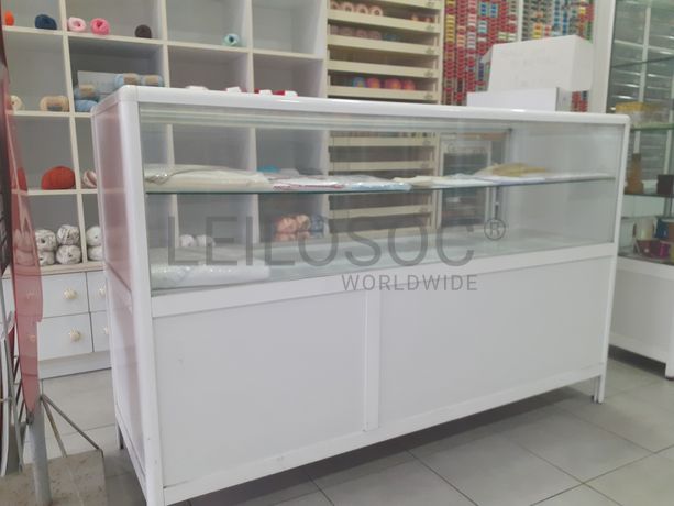 Mobiliário de Escritório e Expositores