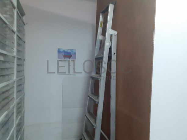 Mobiliário de Escritório e Expositores