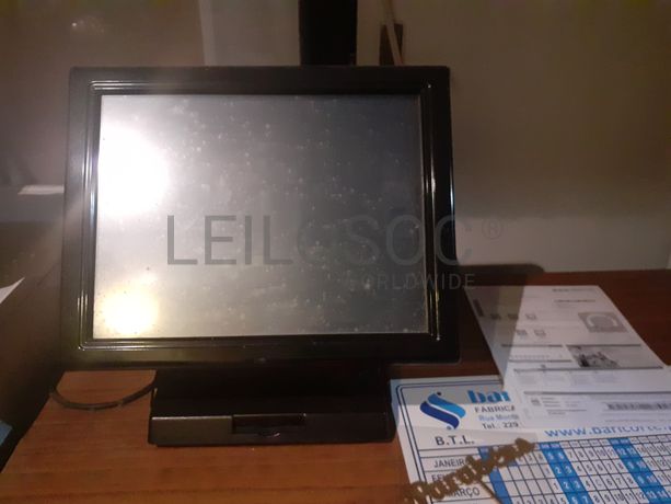 Mobiliário de Escritório e Expositores