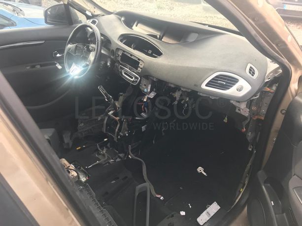 Renault Grand Scénic DCI · Ano 2014