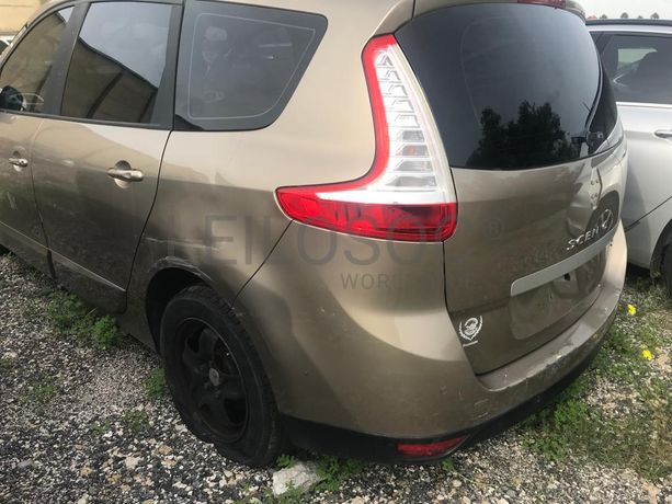Renault Grand Scénic DCI · Ano 2014