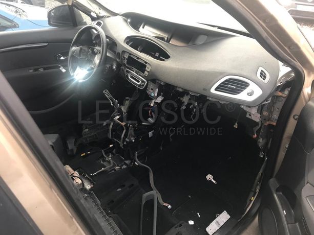 Renault Grand Scénic DCI · Ano 2014