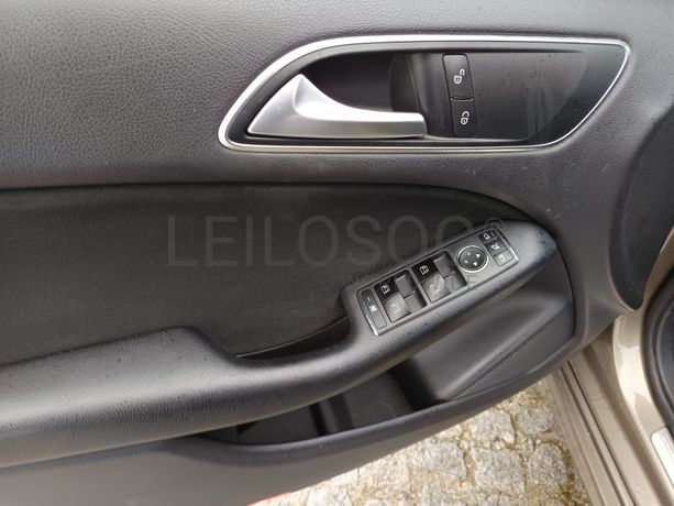 Mercedes-Benz B180 CDI · Ano 2013