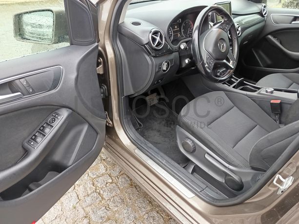 Mercedes-Benz B180 CDI · Ano 2013