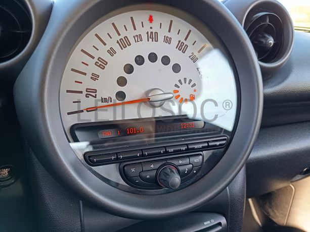 Mini Countryman One D · Ano 2011