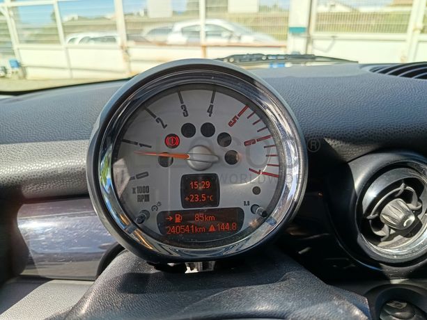 Mini Cooper D · Ano 2010