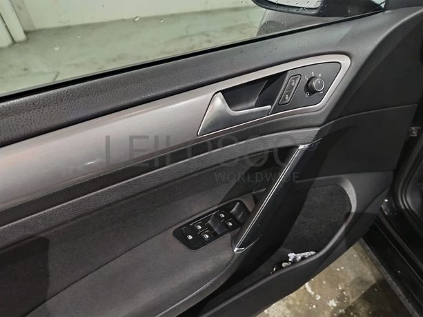 Volkswagen Golf · Ano 2016