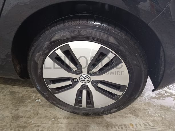 Volkswagen Golf · Ano 2016