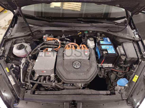 Volkswagen Golf · Ano 2016