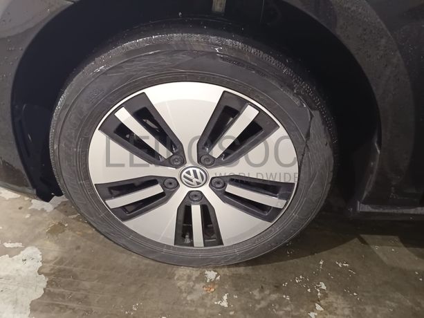 Volkswagen Golf · Ano 2016