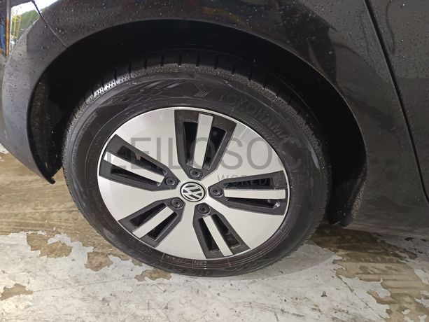 Volkswagen Golf · Ano 2016