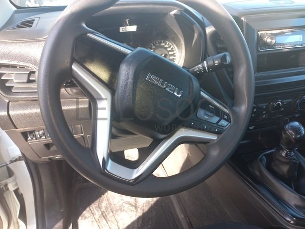 Isuzu D-Max · Ano 2023