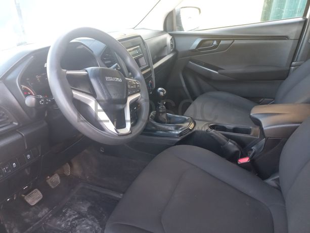 Isuzu D-Max · Ano 2023