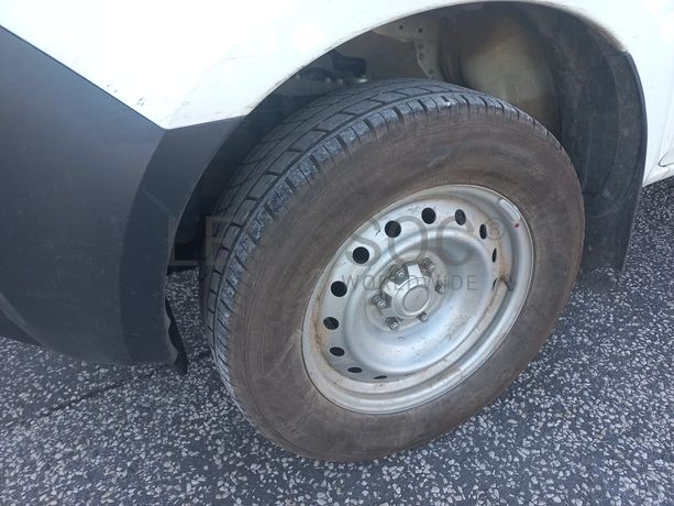 Isuzu D-Max · Ano 2023