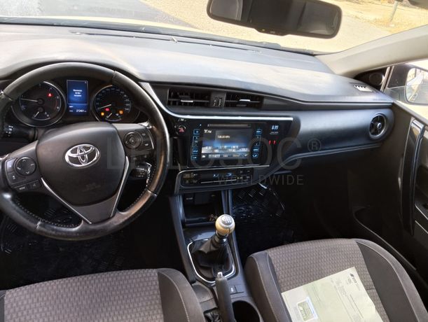 Toyota Auris · Ano 2017