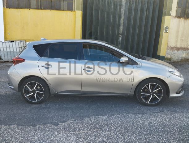 Toyota Auris · Ano 2017