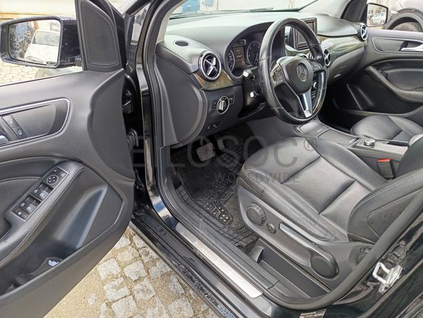 Mercedes-Benz B180 CDI · Ano 2012