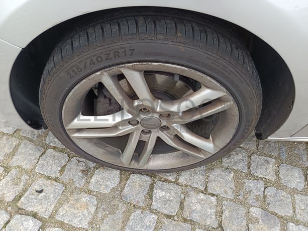 Audi A1 1.6 TDI · Ano 2013